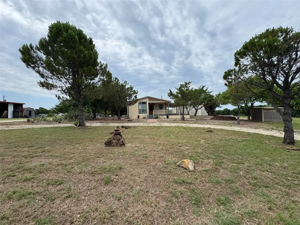 197 Private Road 4652 Rhome TX 76078