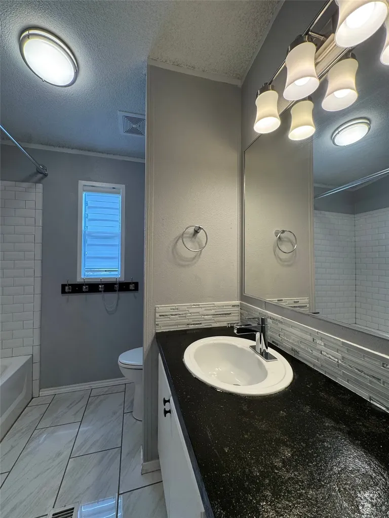 197 Private Road 4652 Rhome TX 76078