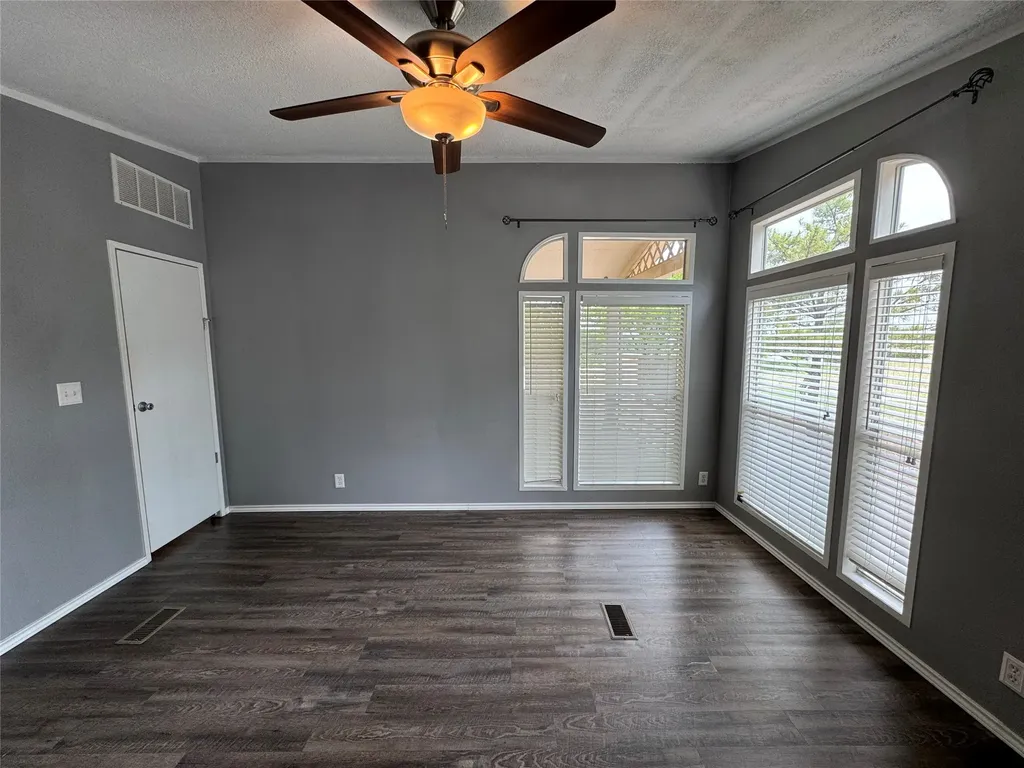 197 Private Road 4652 Rhome TX 76078