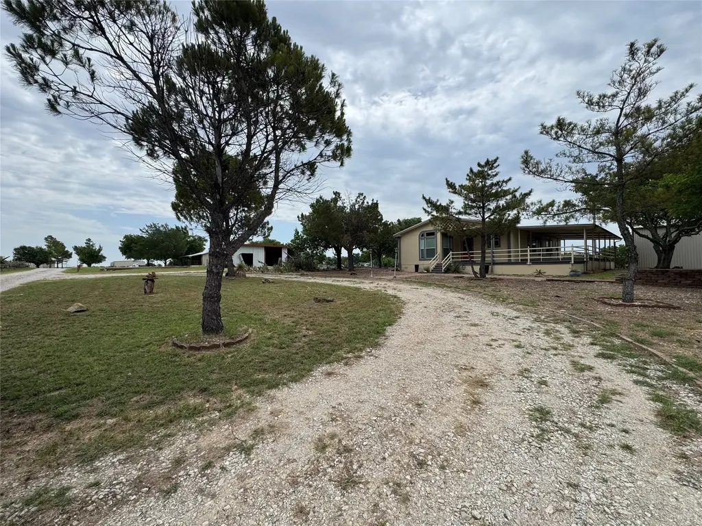 197 Private Road 4652 Rhome TX 76078