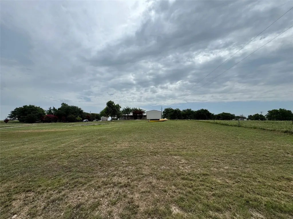 197 Private Road 4652 Rhome TX 76078