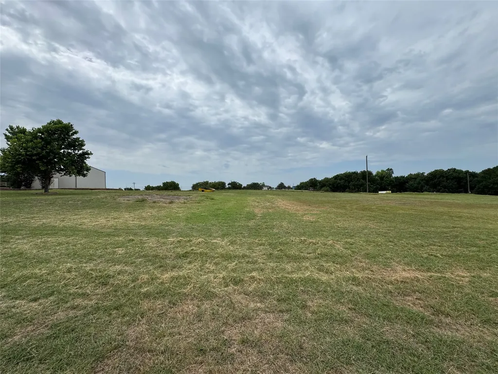 197 Private Road 4652 Rhome TX 76078