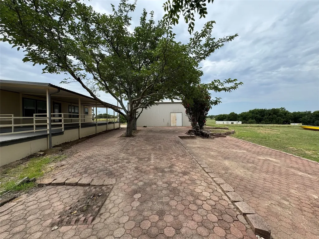 197 Private Road 4652 Rhome TX 76078