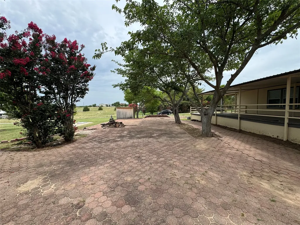 197 Private Road 4652 Rhome TX 76078