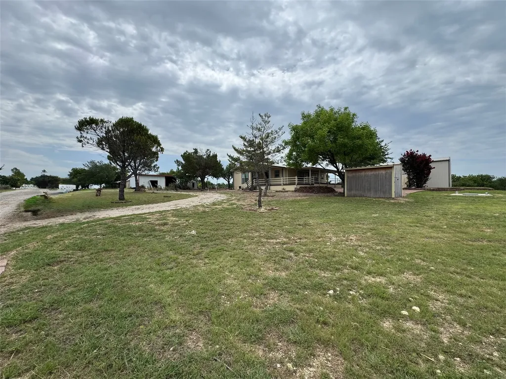 197 Private Road 4652 Rhome TX 76078