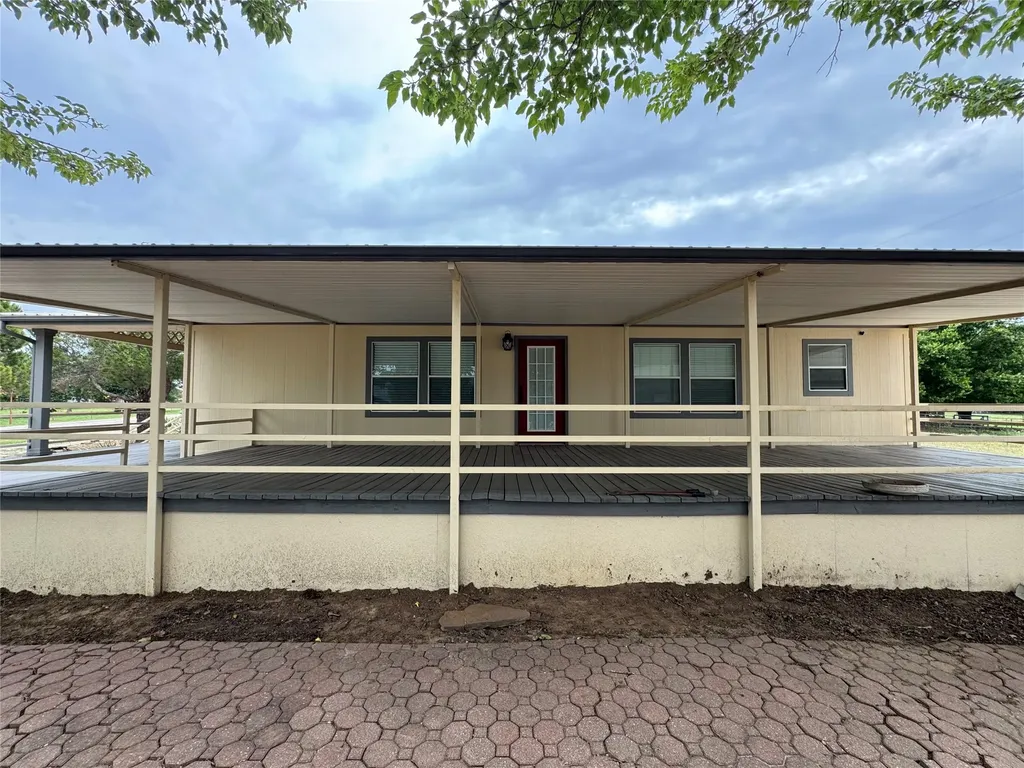 197 Private Road 4652 Rhome TX 76078