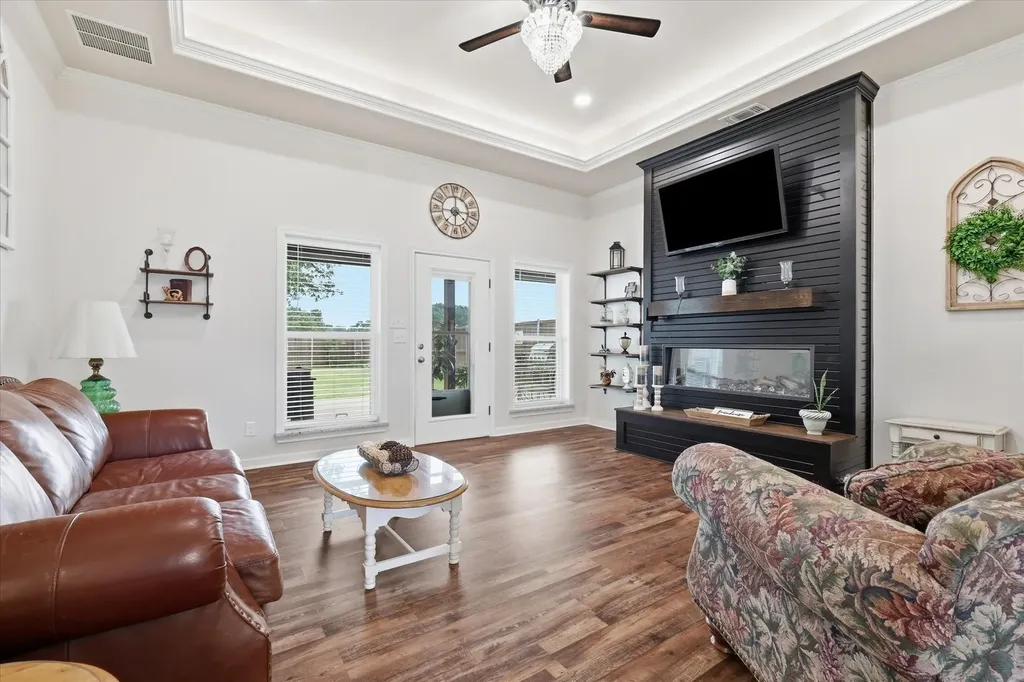 1785 County Road 208 Gainesville TX 76240