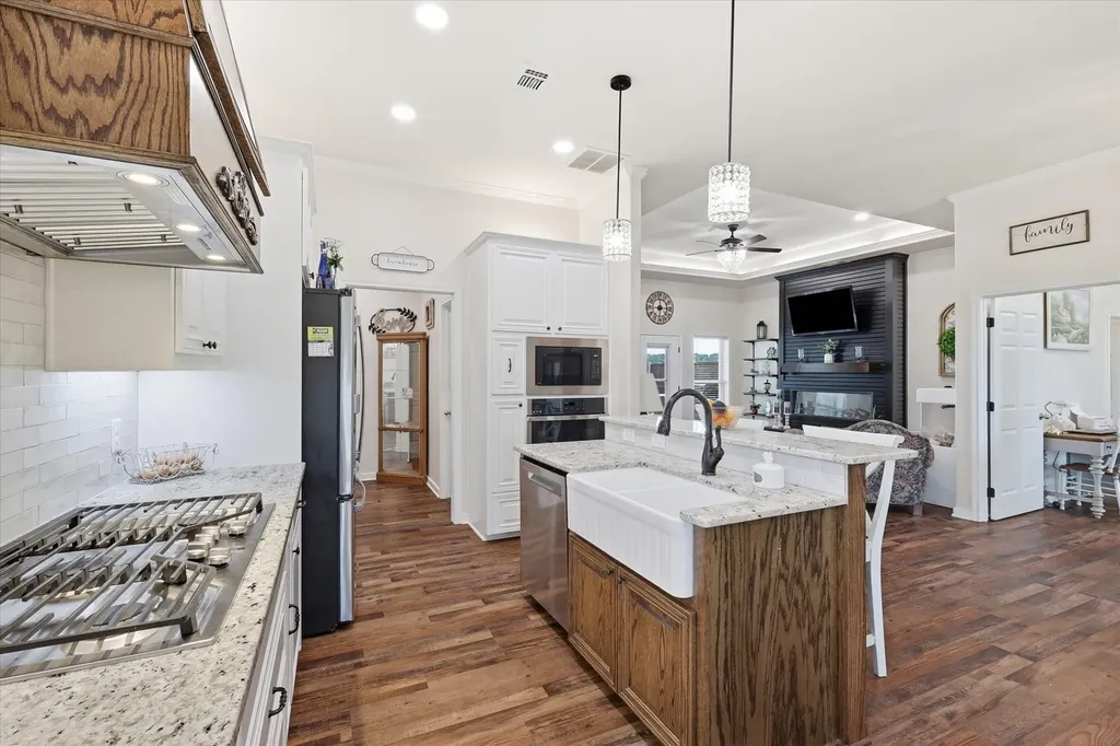 1785 County Road 208 Gainesville TX 76240