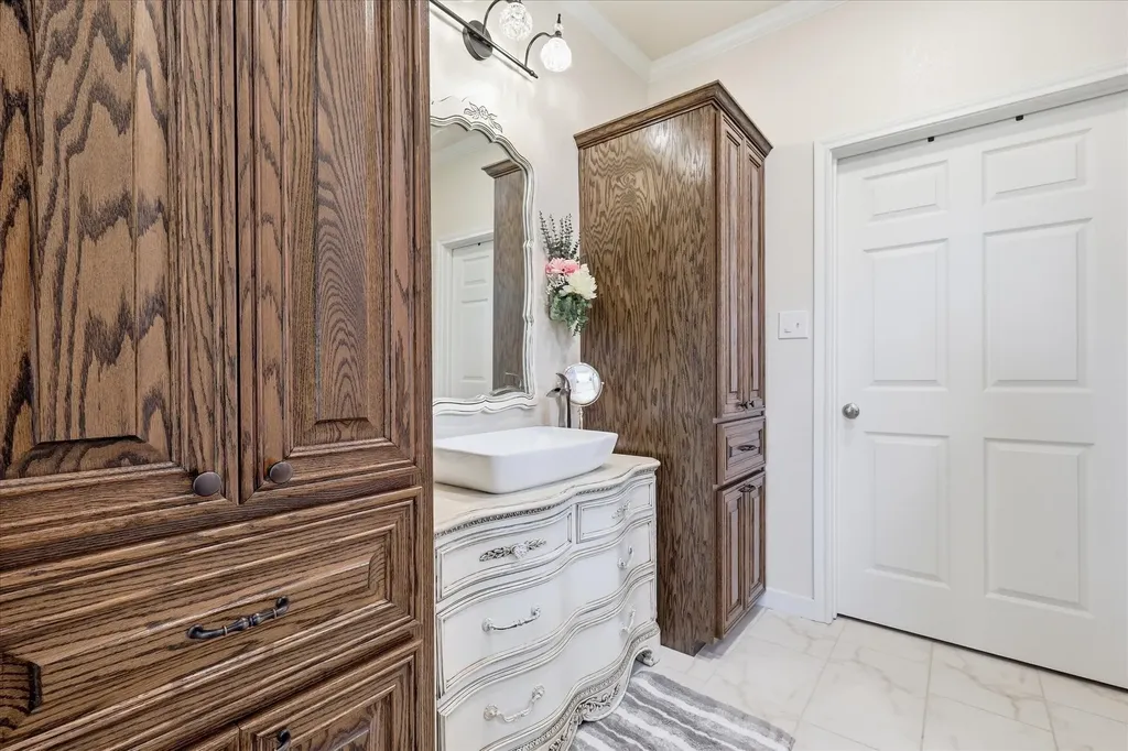 1785 County Road 208 Gainesville TX 76240