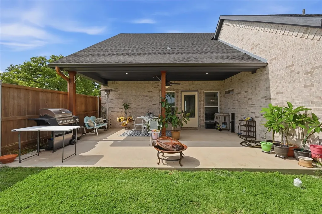 1785 County Road 208 Gainesville TX 76240