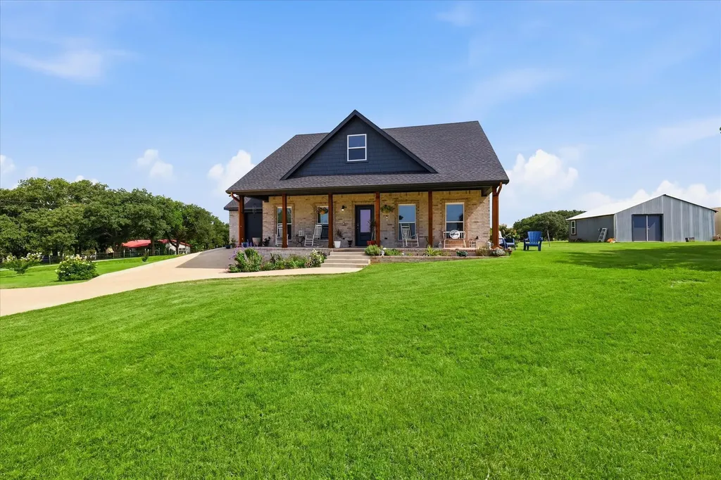 1785 County Road 208 Gainesville TX 76240