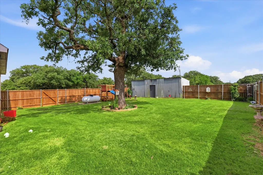1785 County Road 208 Gainesville TX 76240