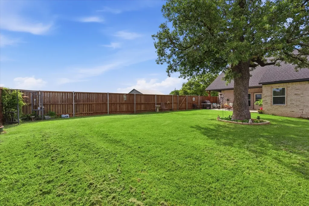 1785 County Road 208 Gainesville TX 76240