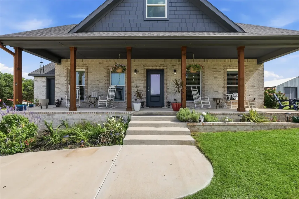 1785 County Road 208 Gainesville TX 76240