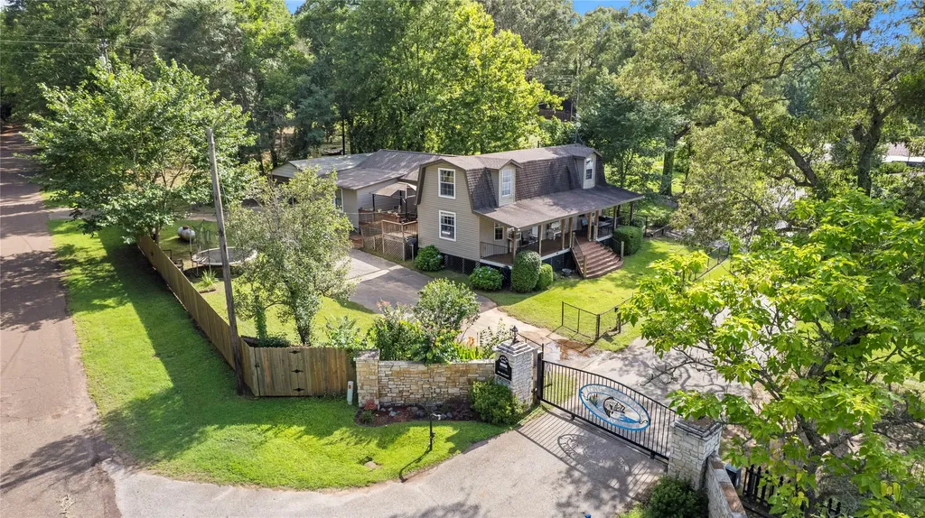 21900 N Cr 2127 Henderson TX 75652