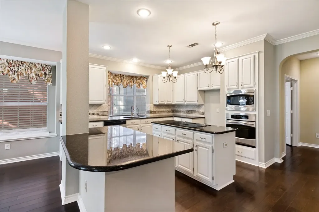 7529 Vineyard Trail Garland TX 75044