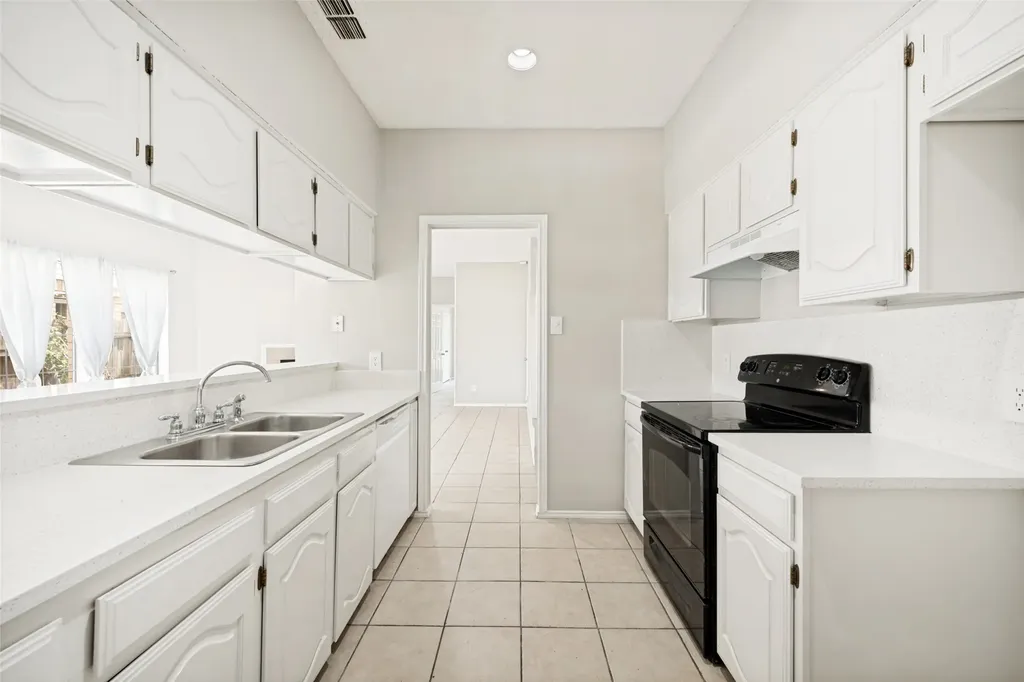 2408 Sherry Street Arlington TX 76014