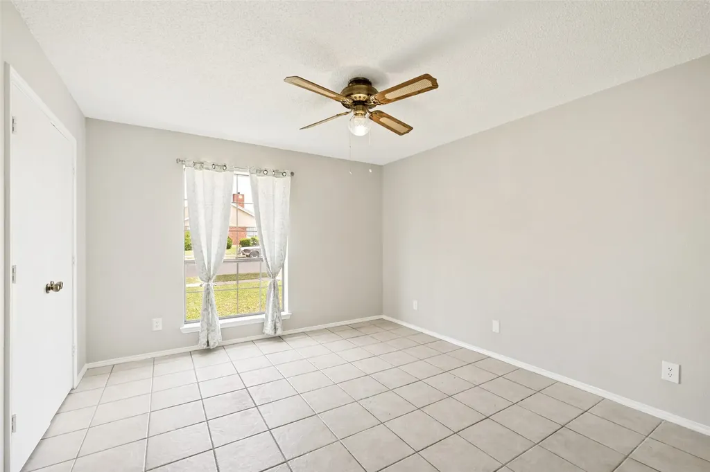 2408 Sherry Street Arlington TX 76014