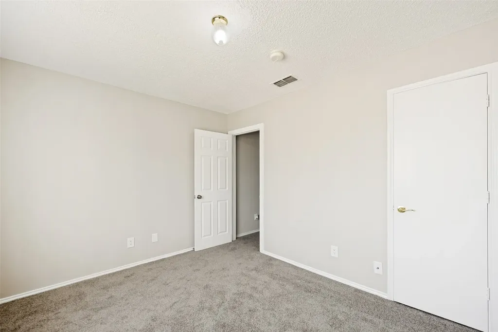 2408 Sherry Street Arlington TX 76014