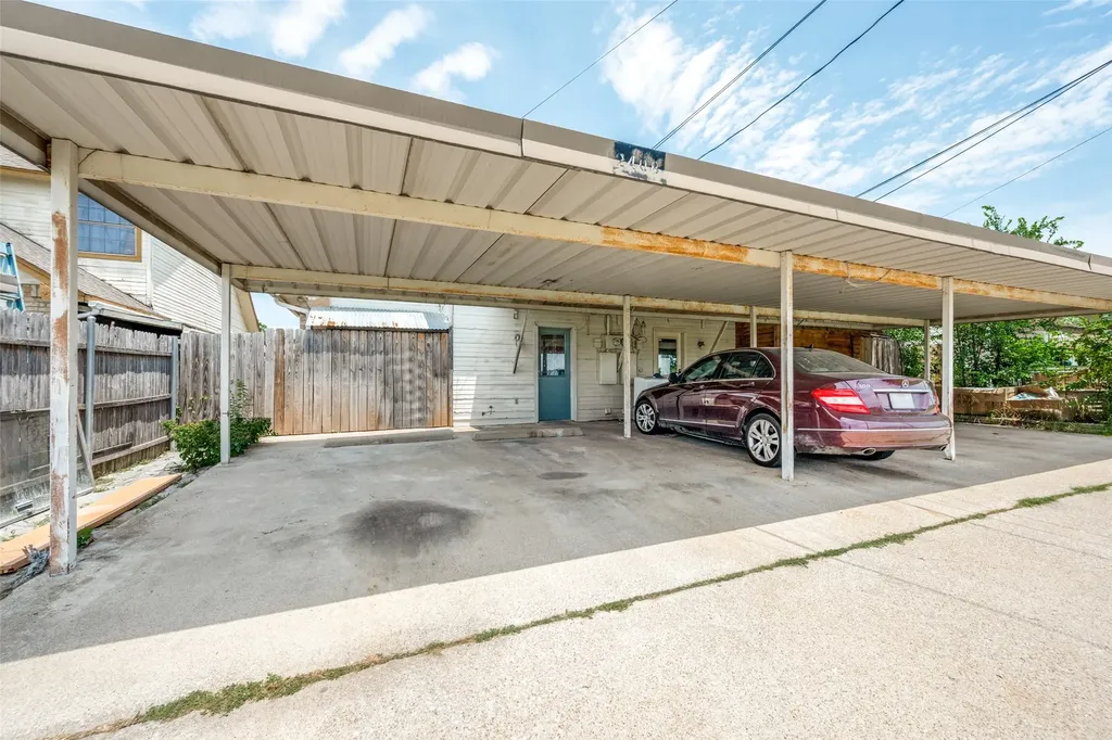 2408 Sherry Street Arlington TX 76014