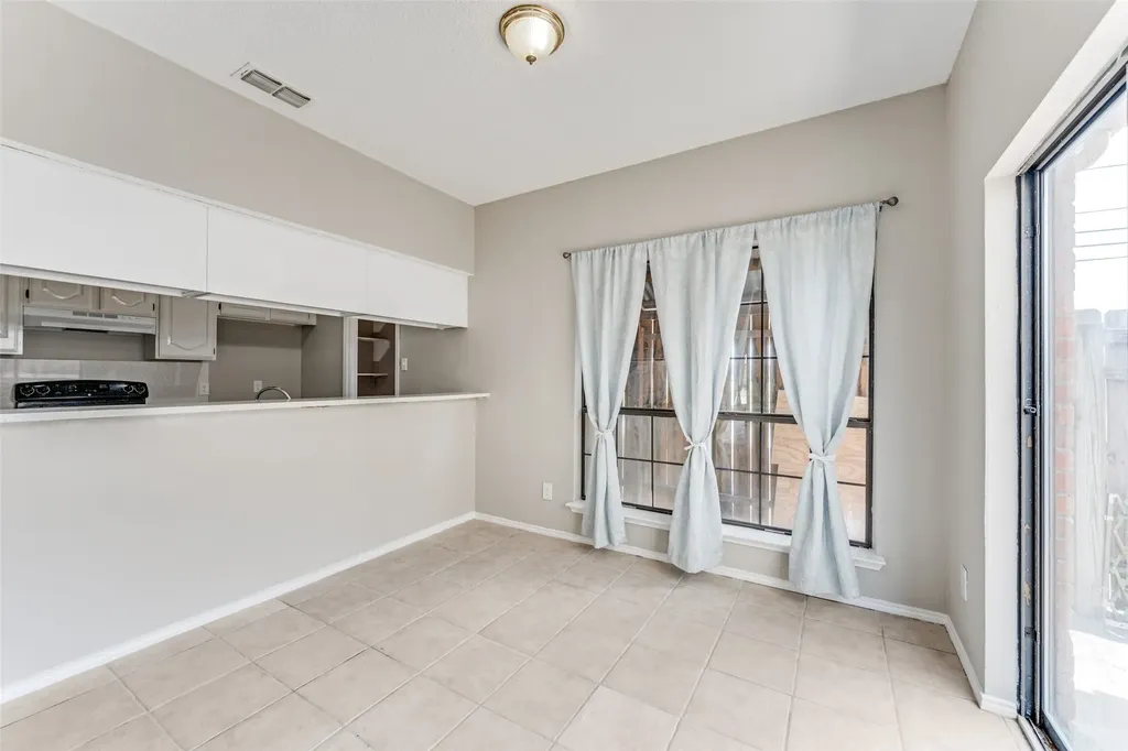 2408 Sherry Street Arlington TX 76014