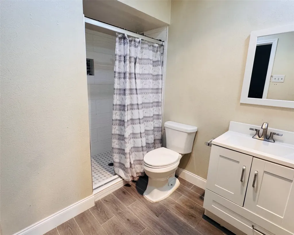 2929 Pinewood Drive Garland TX 75044