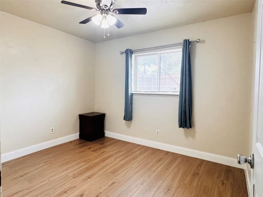 2929 Pinewood Drive Garland TX 75044