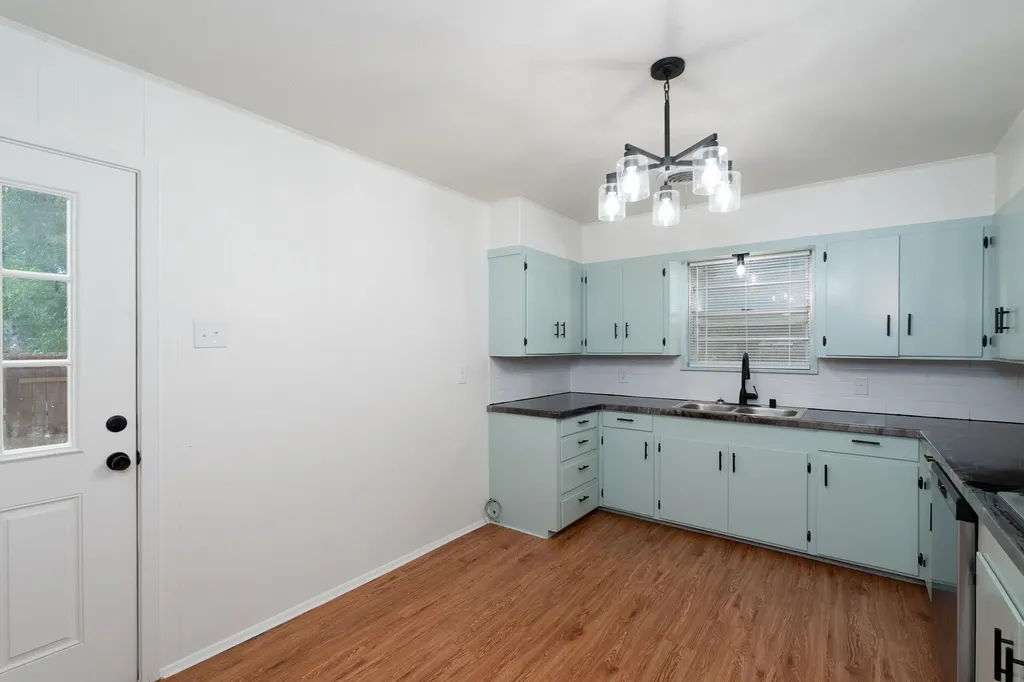102 S 2nd Street Clyde TX 79510