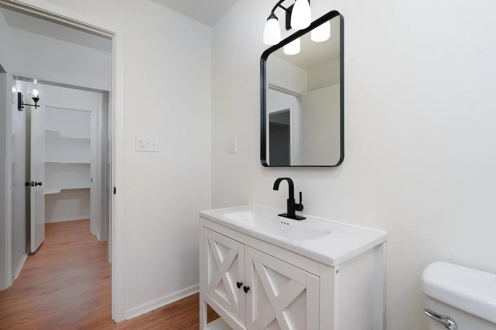 102 S 2nd Street Clyde TX 79510