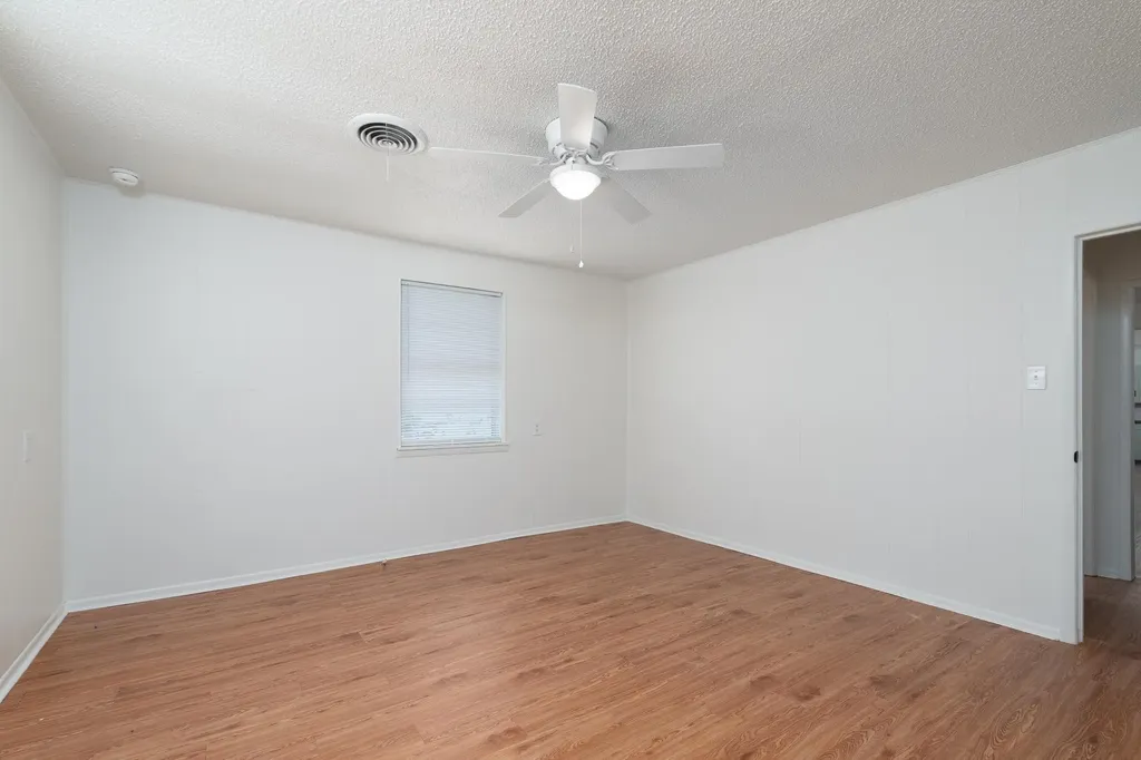 102 S 2nd Street Clyde TX 79510