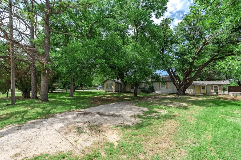 102 S 2nd Street Clyde TX 79510
