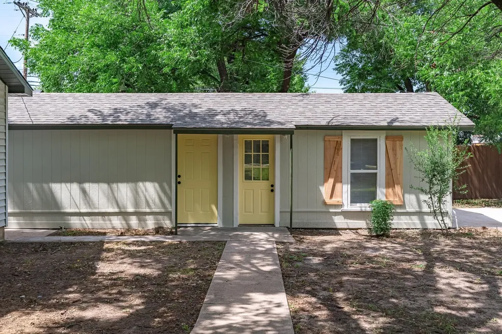 102 S 2nd Street Clyde TX 79510