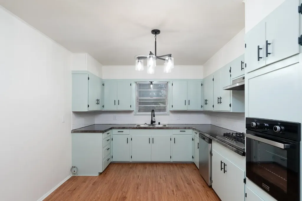 102 S 2nd Street Clyde TX 79510