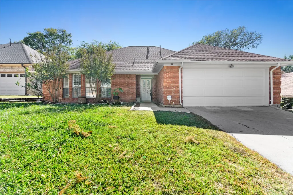 4128 Woodenrail Lane Irving TX 75061