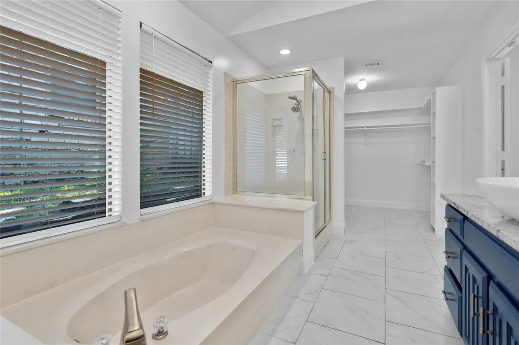 4128 Woodenrail Lane Irving TX 75061