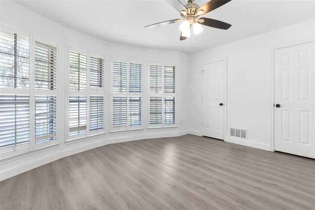 4128 Woodenrail Lane Irving TX 75061