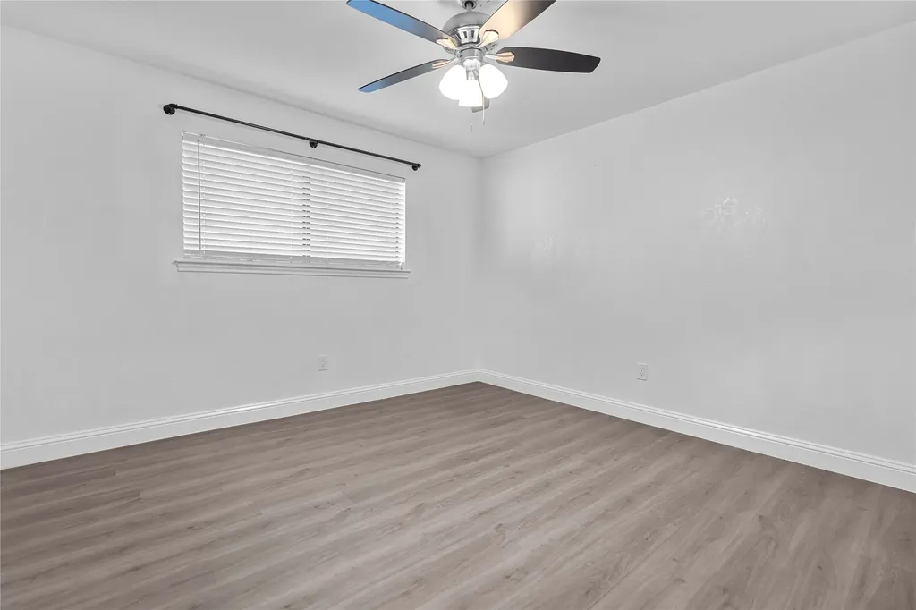 4128 Woodenrail Lane Irving TX 75061