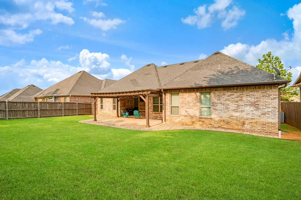 1045 Addison Reno TX 75462