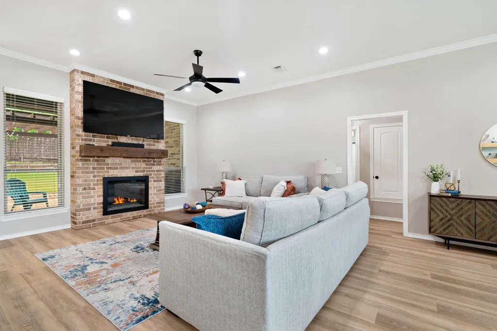 1045 Addison Reno TX 75462