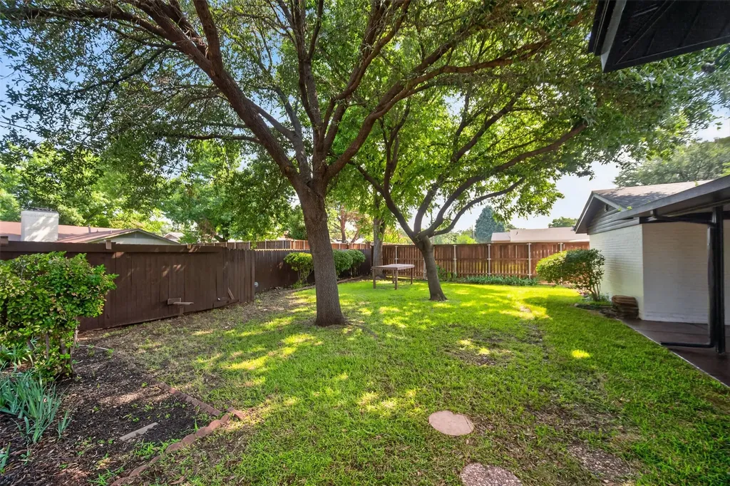 3919 Ridgeoak Way Farmers Branch TX 75244