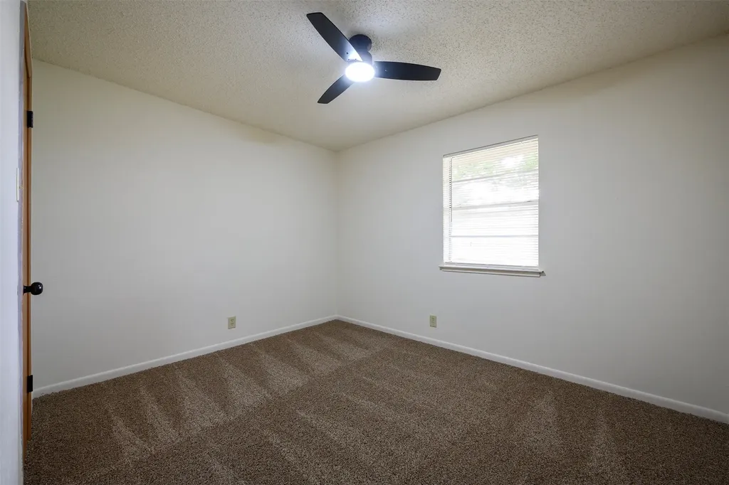 820 N Avenue A Springtown TX 76082