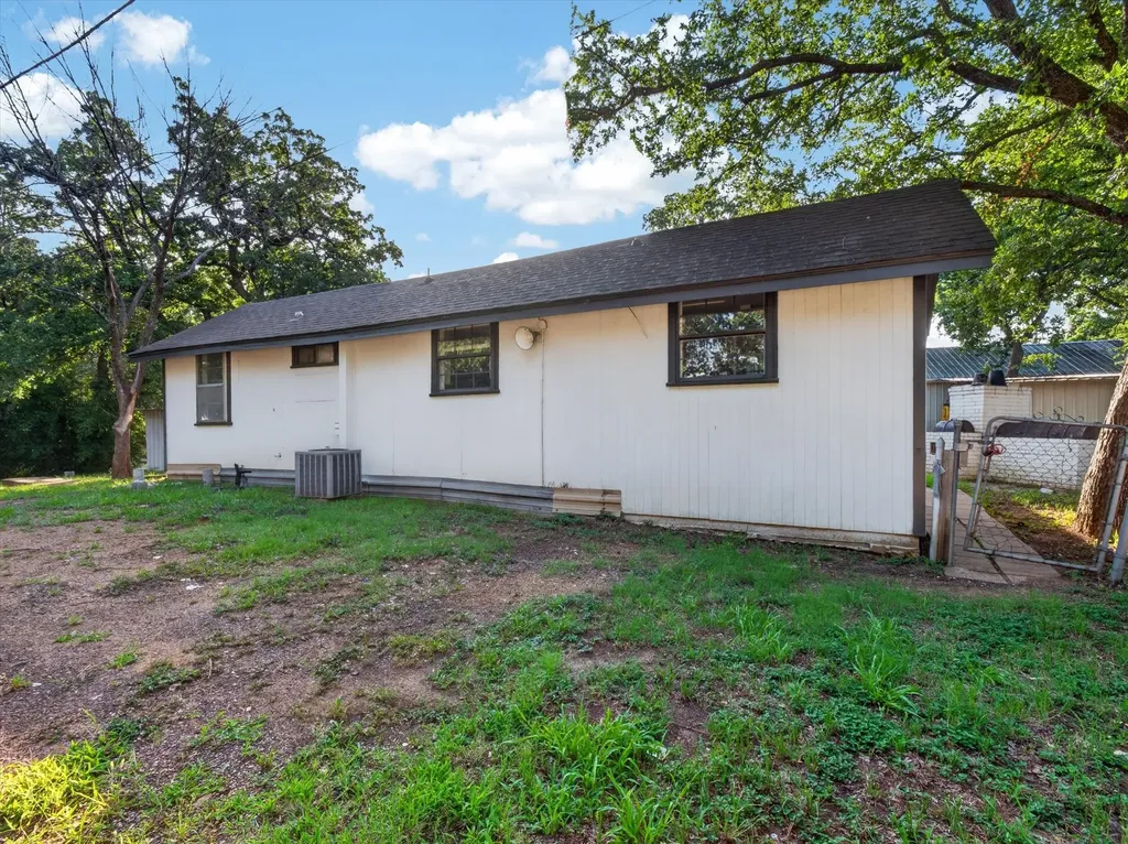 215 Folly Beach Drive Lake Dallas TX 75065
