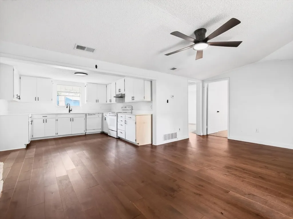 215 Folly Beach Drive Lake Dallas TX 75065