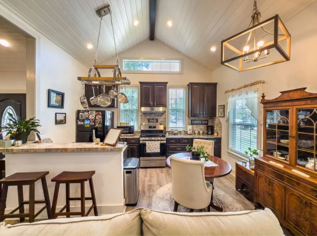 14275 Gholson Road Gholson TX 76705