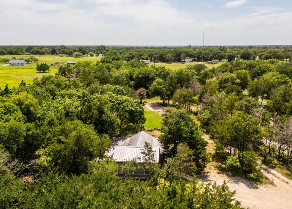 14275 Gholson Road Gholson TX 76705