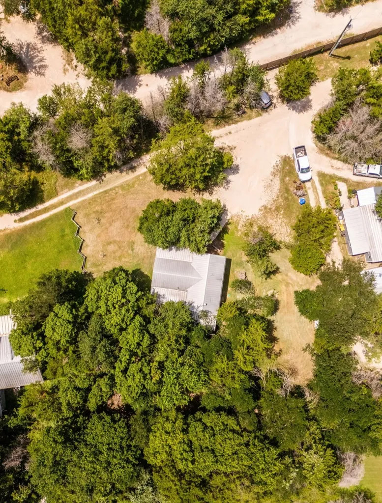 14275 Gholson Road Gholson TX 76705