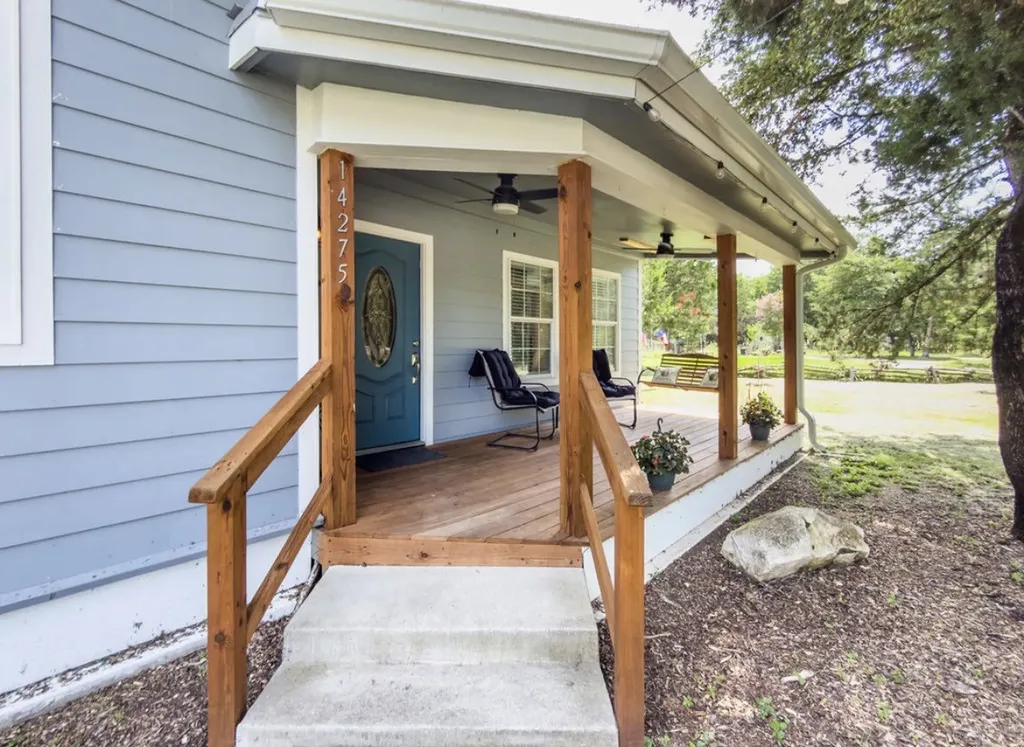14275 Gholson Road Gholson TX 76705