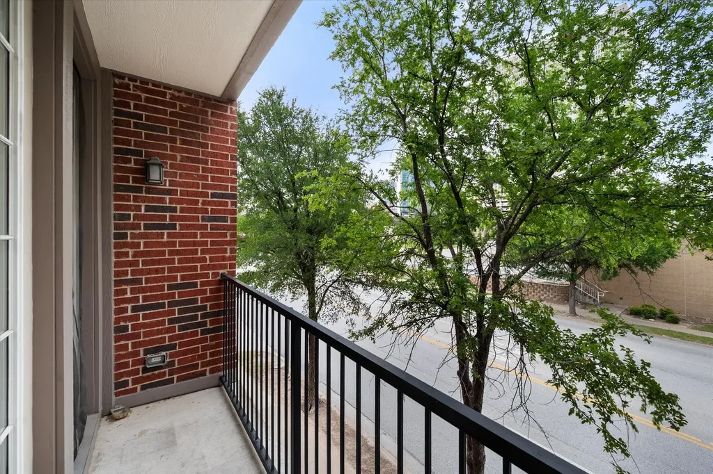 950 Henderson Street Fort Worth TX 76102