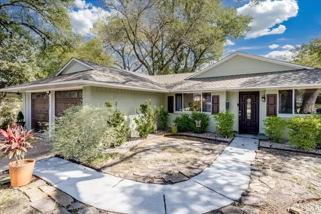 1231 Evergreen Drive Richardson TX 75080