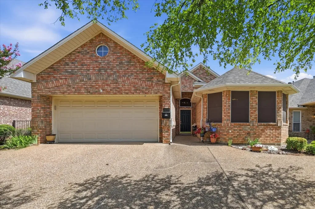 1609 Villa Court Corinth TX 76210